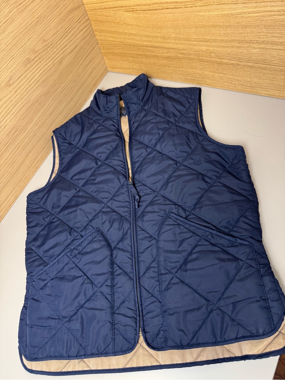 J.Crew quilted navy vest in Men’s Small NWOT